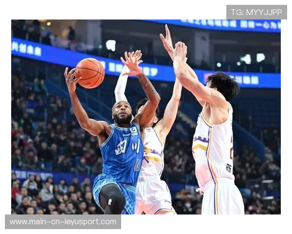 四川金强大放异彩，哈里斯助球队拿下重要胜利